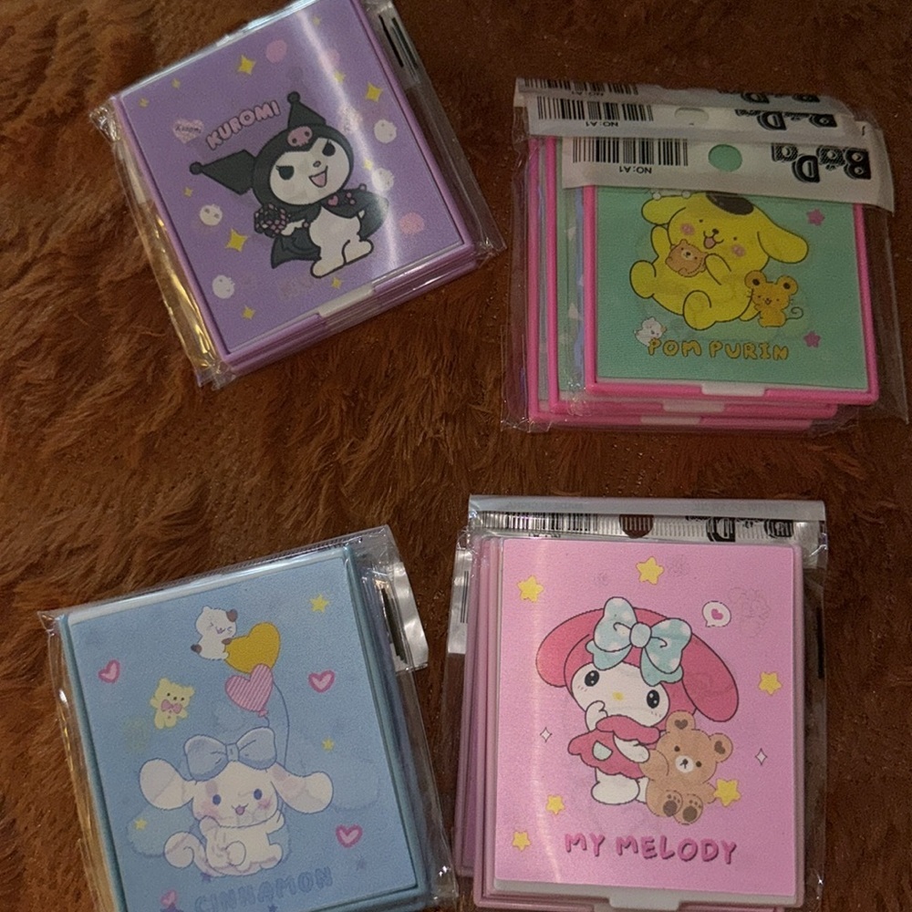 Sanrio My Melody Kuromi pum cinna Mirror Pocket Travel Handheld Cute Kawaii